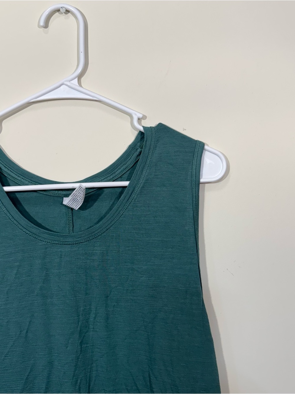 NWOT All in Motion Plus Size Pine Green Muscle Style Athletic Tank Top - Picture 3 of 4